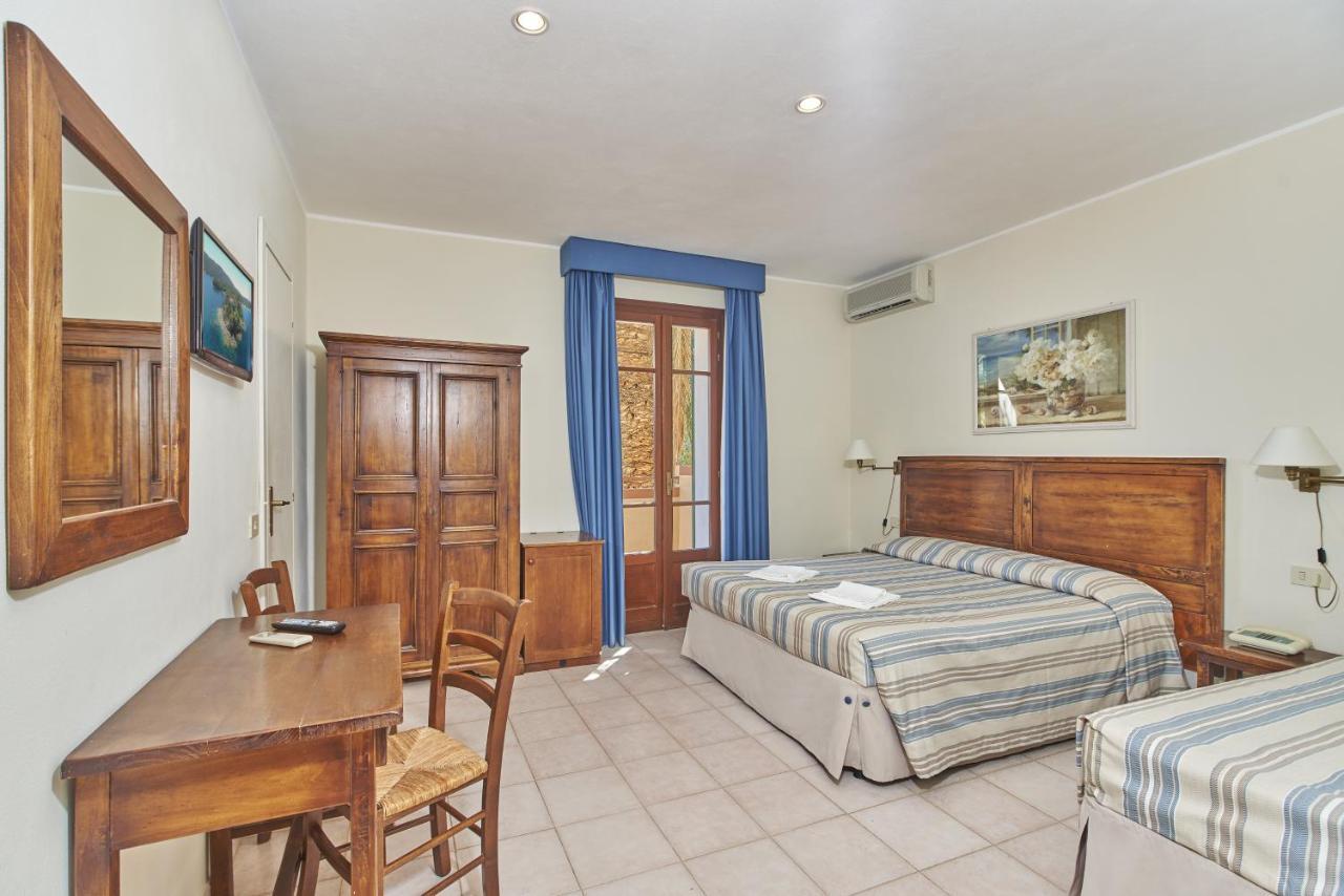 Hotel Villa Rodriguez Capoliveri  Bagian luar foto
